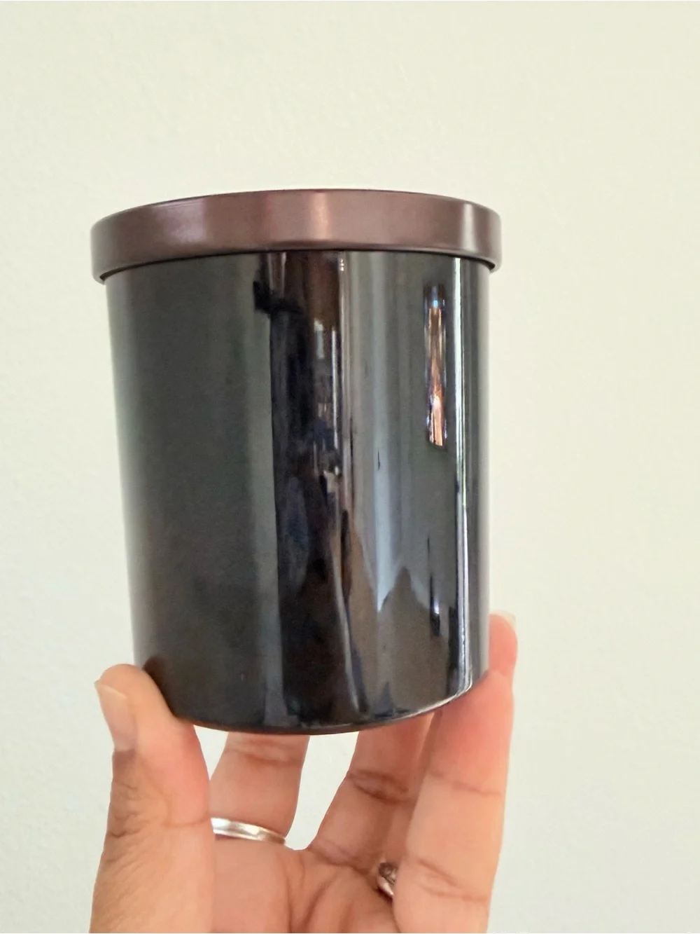Leoben Company Midnight Autumn Scented Candle - Black with Brown Lid